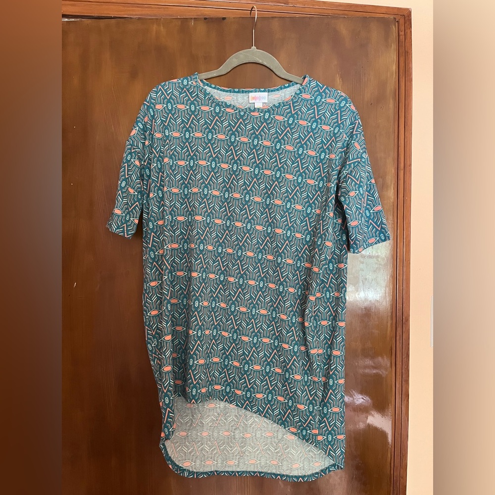 Lularoe Irma tunic - runs big!
